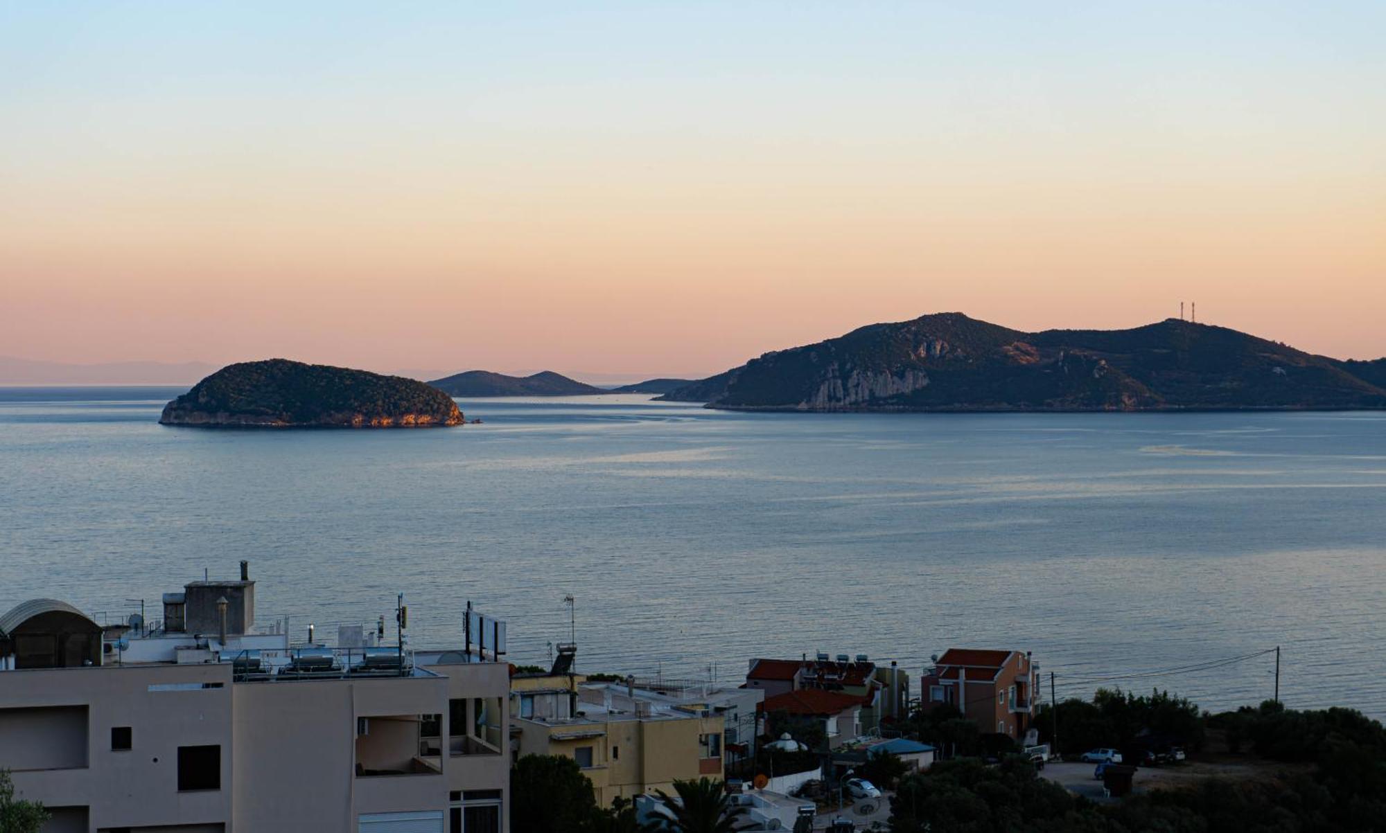 Mimoza'S Sea View Apartment Palaiontsiflikion Bagian luar foto